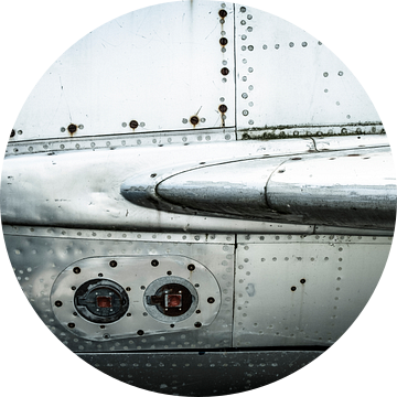 Oude vintage vliegtuig close-up met klinknagels van Sjoerd van der Wal Fotografie