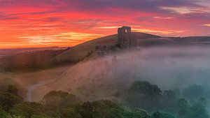 Sonnenaufgang Corfe Castle, Dorset, England