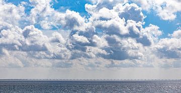Een prachtig wolkendek boven de Zeelandbrug van Percy's fotografie