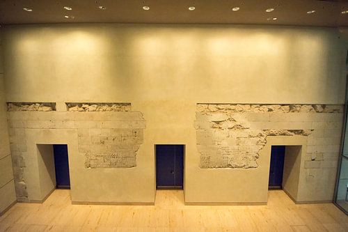 Ingemetselde restanten van Berlijnse Muur
