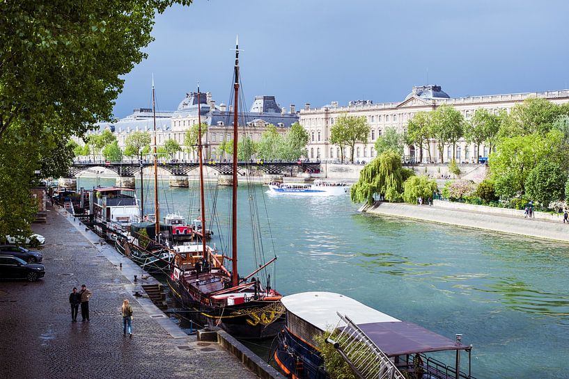 Schiffe an der Seine in Paris von Luis Emilio Villegas Amador