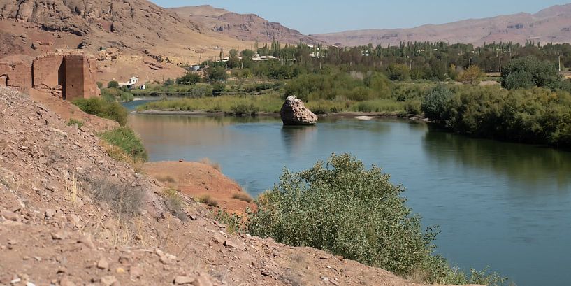 Natuurgebied tussen Tabriz en Shoja van Maarten Verhees
