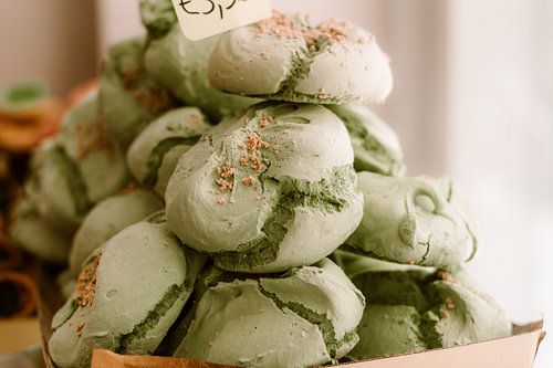 Délicieuses meringues à la pistache verte