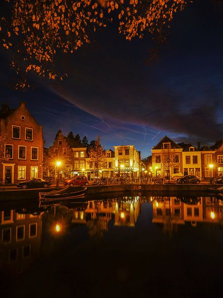 Leiden in de avond! van Dirk van Egmond
