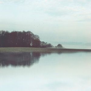Minimalistische Landschaft Spiegelung von Dirk Wüstenhagen