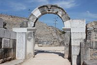Ronde boog / poort bij het amfitheater - Philippi / Φίλιπποι (Daton) - Griekenland