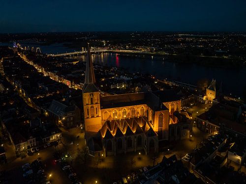 Bovenkerk Kampen à la lumière du soir sur Evert Jan Kip