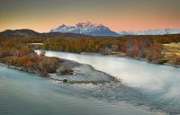 Zonsopkomst in het Torres del Paine Nationaal Park van Chris Stenger thumbnail