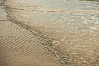 gouden gloed kustlijn op ameland -