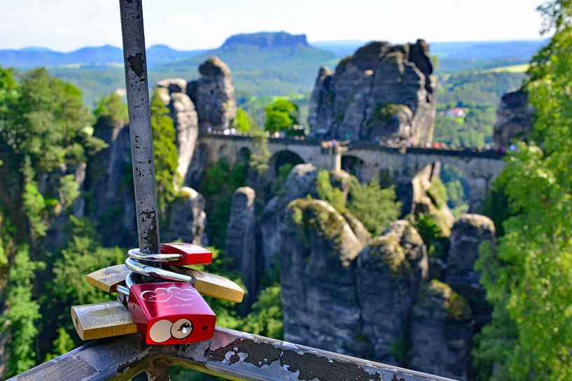 Liebes-Schlösser an der Bastei von Ingo Laue