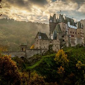 Château d'Eltz sur Alexander Cox