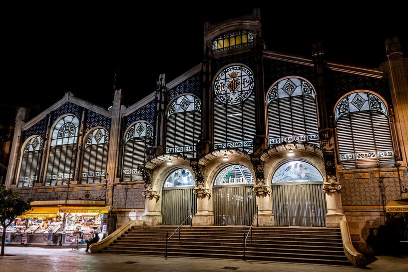 Mercado central by Dieter Walther
