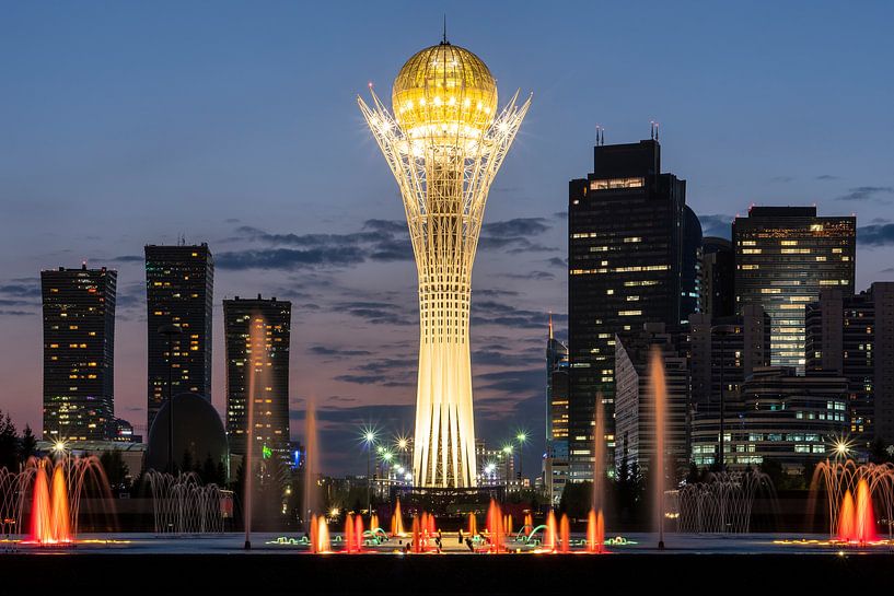 Bayterek Tower Astana van Jeroen Kleiberg