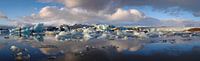 Jökulsárlón, gletsjermeer in IJsland in panorama van iPics Photography thumbnail