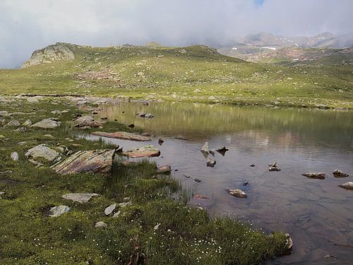 Passo del Tonale | Italië | Alpen | Bergen | Sneeuw | Mist | Bergmeer