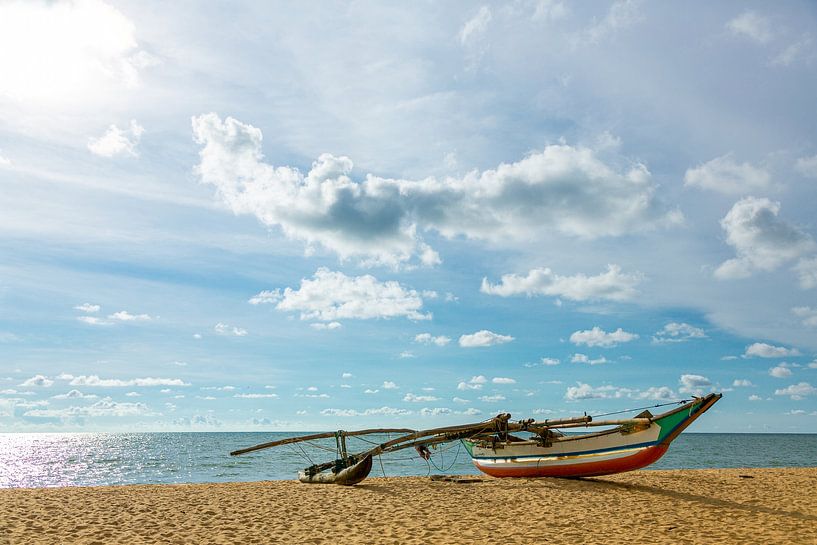 Vissersboot Sri Lanka von Gijs de Kruijf