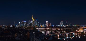 Frankfurt am Main Skyline van Mustafa Kurnaz