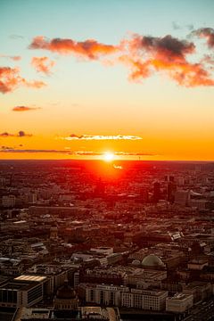 Berlijn bij zonsondergang vanaf de TV-toren van Leo Schindzielorz