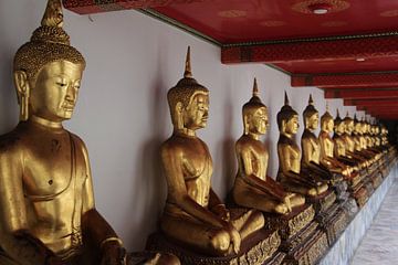 Boeddha's - Wat Pho Temple in Thailand van Charrel Jalving