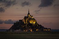 Mont Saint-Michel in de schemering van Thijs van den Broek thumbnail