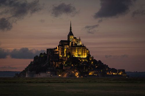 Mont Saint-Michel in de schemering