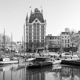 Das Weiße Haus im Alten Hafen von Rotterdam in schwarz-weiß von MS Fotografie | Marc van der Stelt