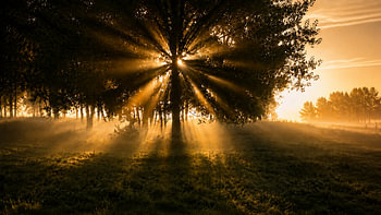 Un magnifique lever de soleil, on ressent le silence…