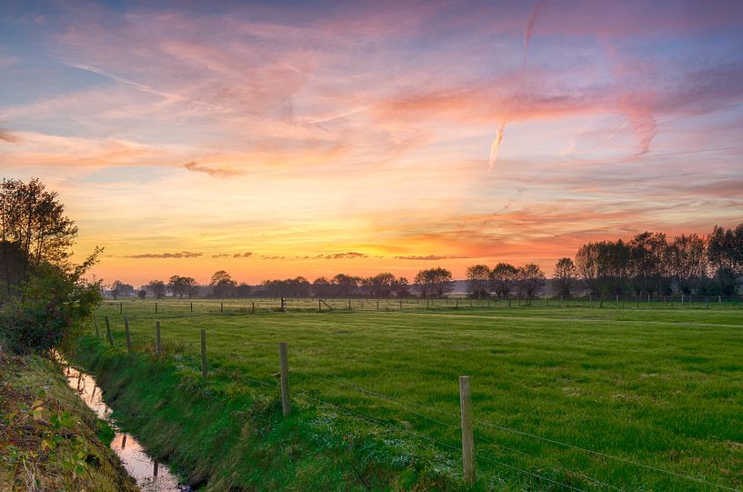 Coucher de soleil depuis la prairie par Mark Bolijn