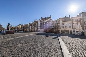 Torensluis-Brücke am Singel-Kanal in Amsterdam an einem Werktag morgens nach dem Rat der niederländi