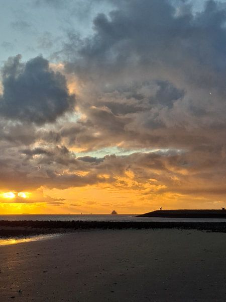 Zonsondergang op de kaloot van Niek Traas