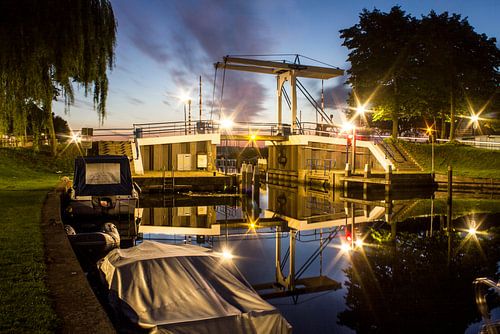 De ophaalbrug in Huizen.