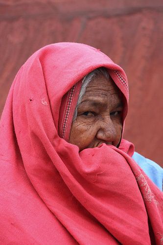 India : The lady in Red