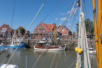 Neuharlingersiel by Richard Wareham