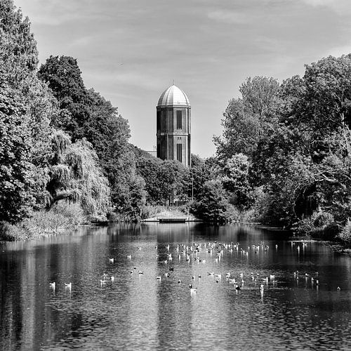 De Watertoren aan de Neckardreef in Overvecht (Utrecht) - vierkant