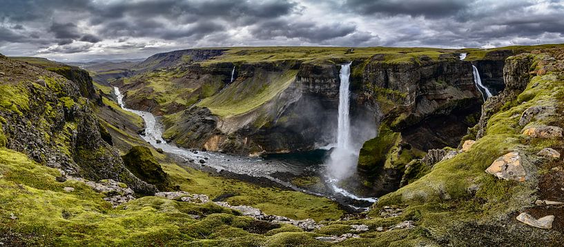 Chute d'eau Haifoss en Islande panorama par Sjoerd van der Wal Photographie
