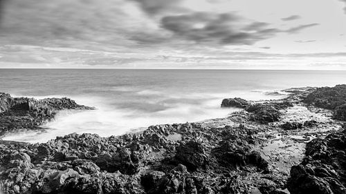 De kust van Gran Canaria in Zwart Wit