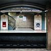 Doorkijkje op een metrostation in Lissabon, analoog medium format foto van Richard Jungschlager