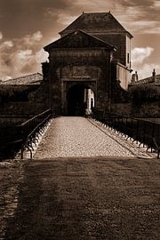 porte des campani in sepia im sommer