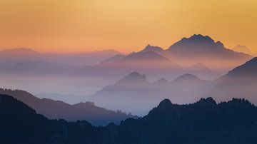 Sunrise above the clouds in the Ammergau Alps from the Hochplatte mountain