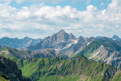Uitzicht op de Hochvogel en de Allgäuer Hoge Alpen