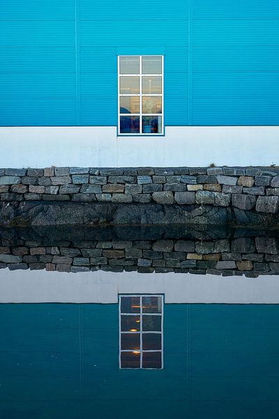 Minimalist image of Finnøya, Norway by qtx