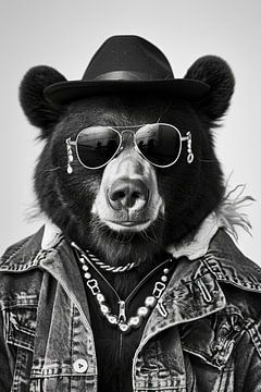 Stijlvolle beer met zonnebril en hoed in zwart en wit van Felix Brönnimann