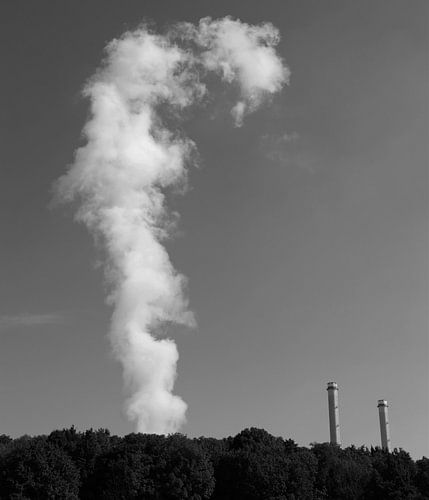 De wolken van de Clauscentrale in Maasbracht