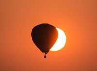 Montgolfière au coucher du soleil