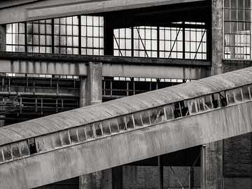 Detail van een verlaten industriële fabriek van Robin Jongerden