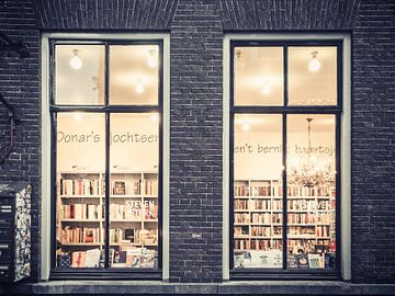 Inkijkje in een boekenwinkel in Utrecht Centrum van Elmar Keijzer