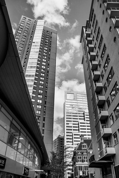 Stadsgezicht Rotterdam in zwart-wit van Pix-Art by Naomi.k