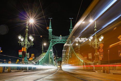 Boedapest, de hoofdstad van Hongarije, een plek waar cultuur, ontspanning en levendigheid samenkomen.