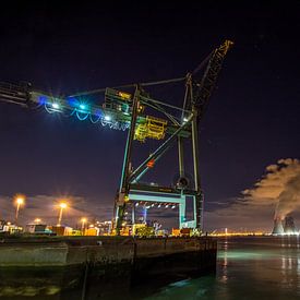 Großer Hafenkran im Hafen von Antwerpen von Daan Duvillier | Dsquared Photography