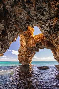 Jávea | Fenster in den Felsen
